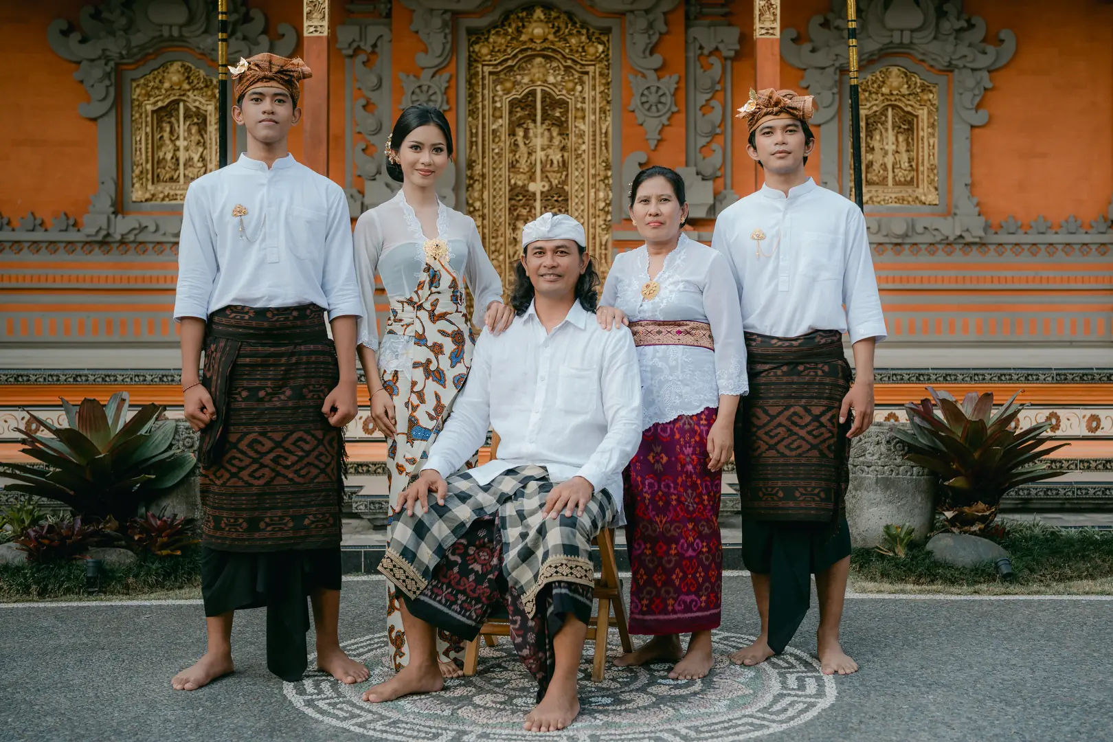 Potret keluarga I Made Widiantara & Ni Luh Karni